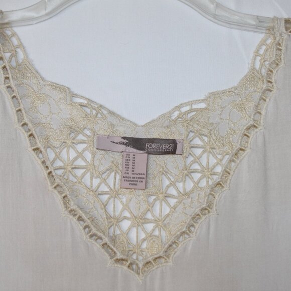 FOREVER 21 WOMENS CREAM CROCHET TOP BLOUSE SZ M SLEEVELESS RAYON LIGHTWEIGHT - Picture 7 of 12